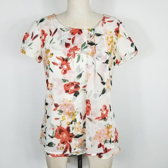 Mikarose Tops - MIKAROSE Floral Lined Pleated Blouse